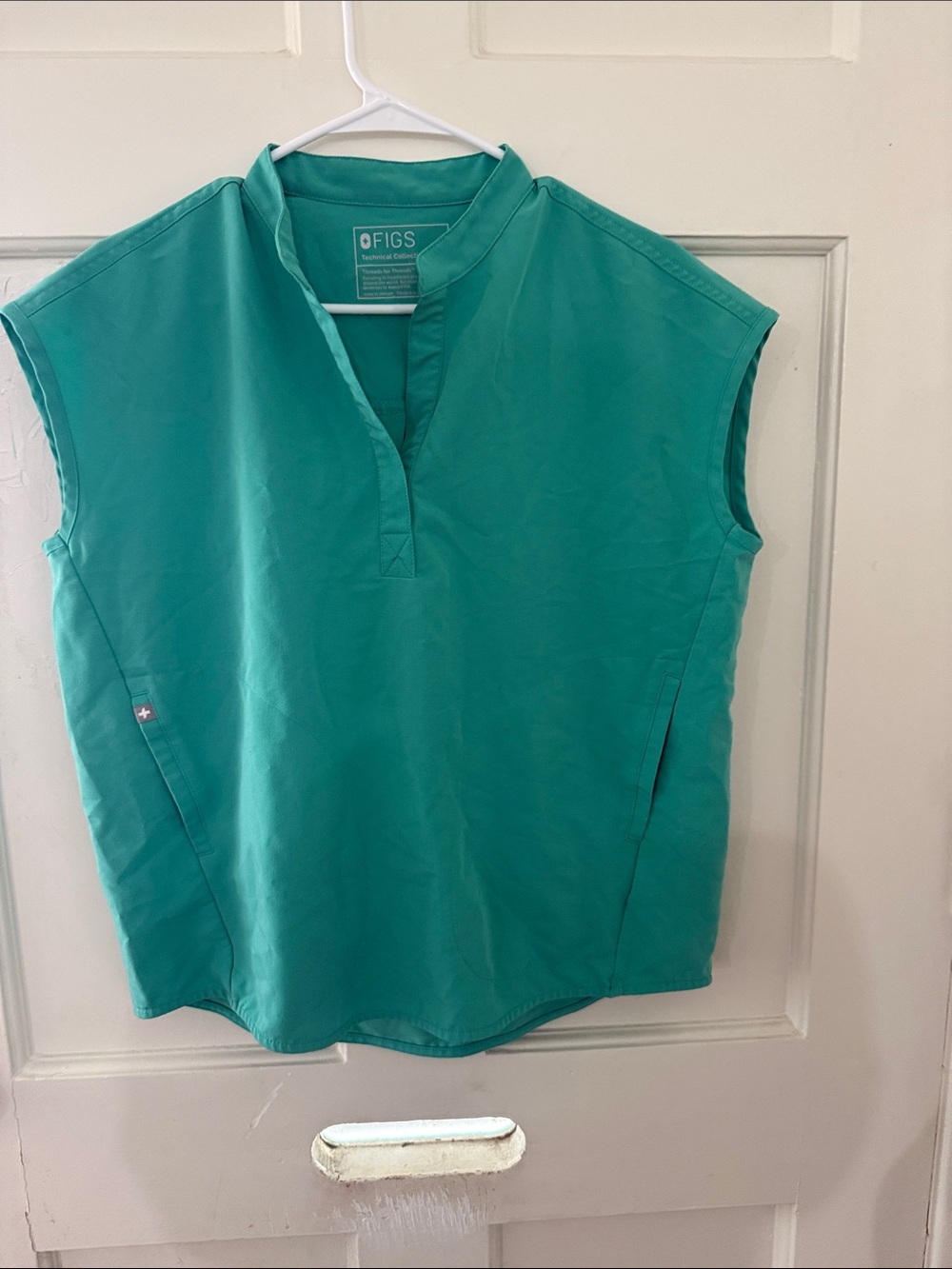 FIGS Teal Sleeveless V-Neck Tunic Top